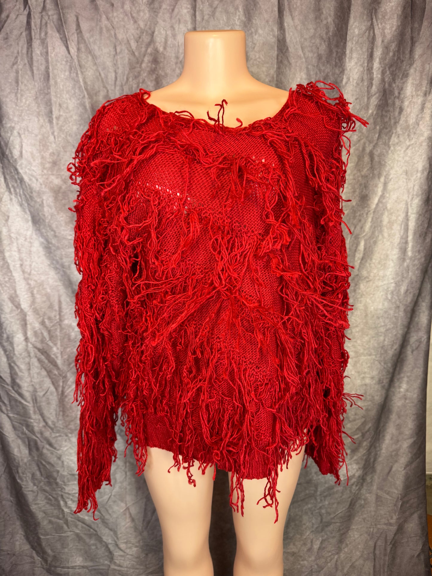 Sueter hilos rojos