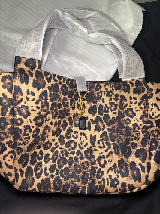 Us jumbo animal print brag