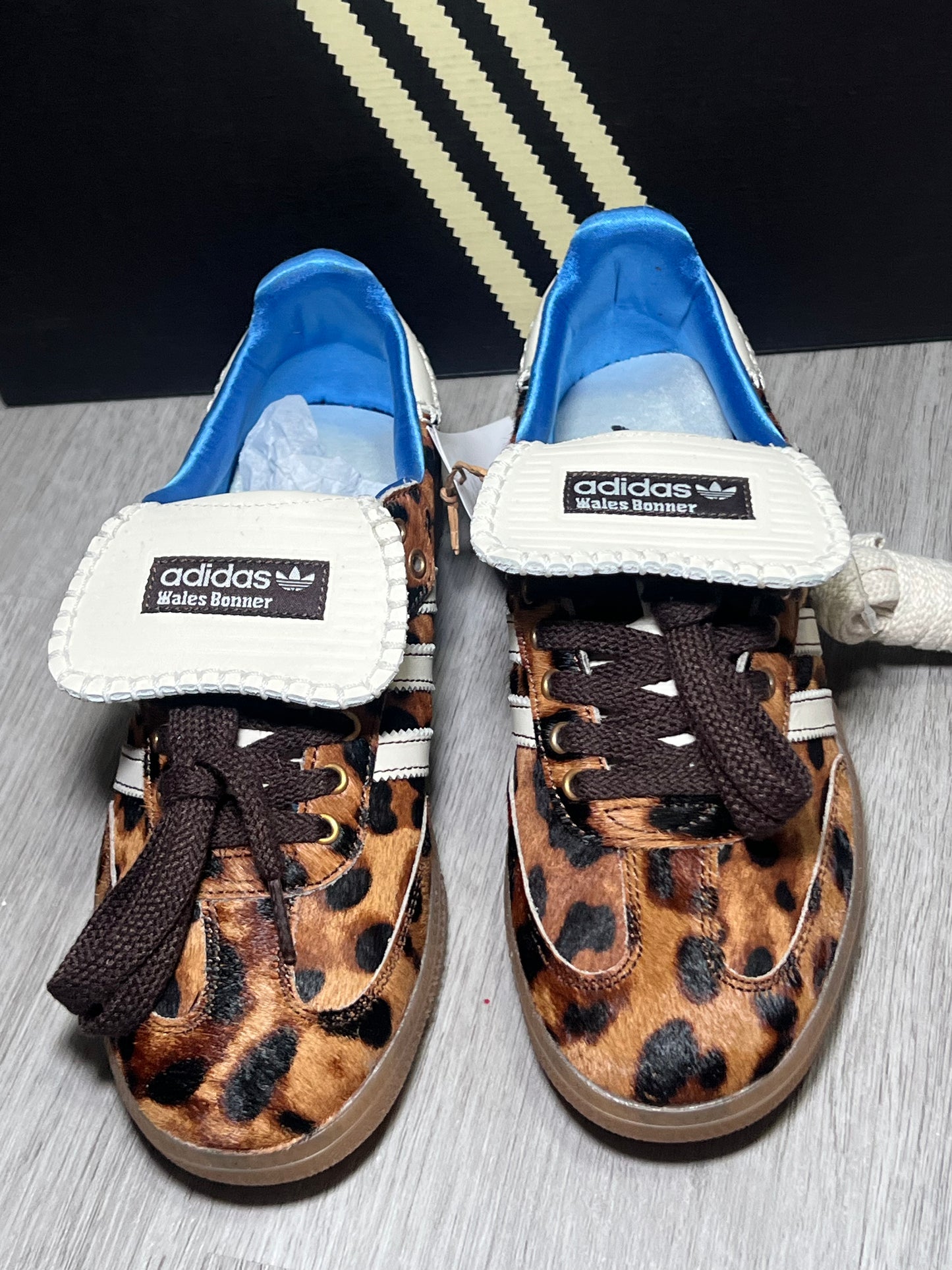 Tenis leopardo